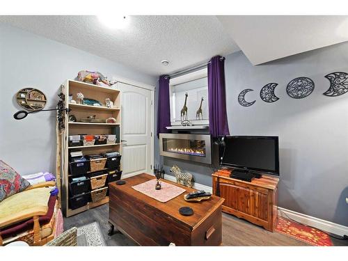 292 Ranch Close, Strathmore, AB - Indoor With Fireplace