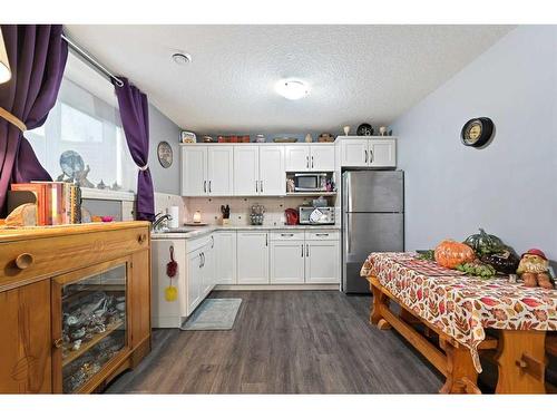 292 Ranch Close, Strathmore, AB - Indoor Photo Showing Kitchen