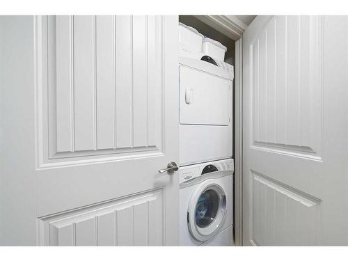 292 Ranch Close, Strathmore, AB - Indoor Photo Showing Laundry Room