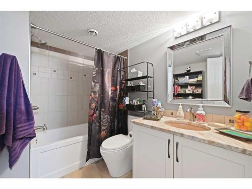 292 Ranch Close, Strathmore, AB - Indoor Photo Showing Bathroom