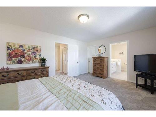 110-2 Westbury Place Sw, Calgary, AB - Indoor Photo Showing Bedroom