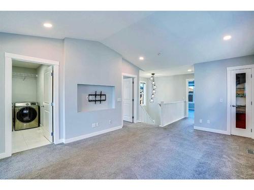 937 Midtown Avenue Sw, Airdrie, AB - Indoor Photo Showing Other Room