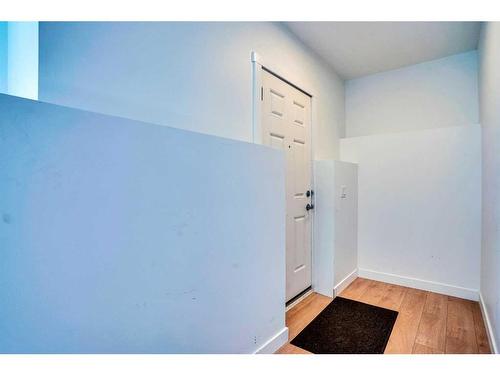 937 Midtown Avenue Sw, Airdrie, AB - Indoor Photo Showing Other Room