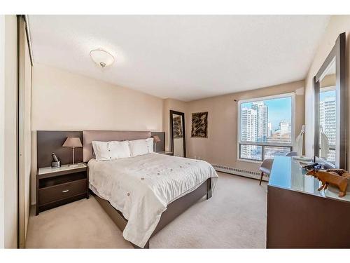 1602-924 14 Avenue Sw, Calgary, AB - Indoor Photo Showing Bedroom