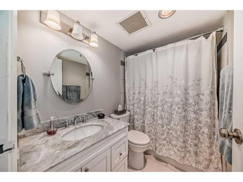 1602-924 14 Avenue Sw, Calgary, AB - Indoor Photo Showing Bathroom