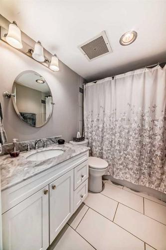 1602-924 14 Avenue Sw, Calgary, AB - Indoor Photo Showing Bathroom