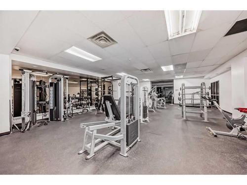 1602-924 14 Avenue Sw, Calgary, AB - Indoor Photo Showing Gym Room