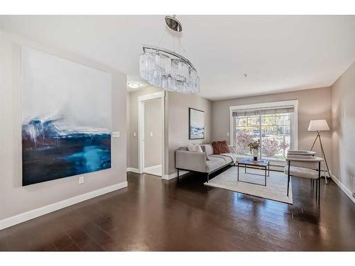 1118-11 Mahogany Row Se, Calgary, AB - Indoor Photo Showing Living Room