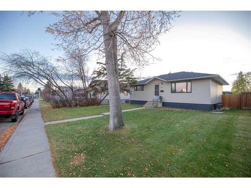 7635 21 Street Se, Calgary, AB - Outdoor