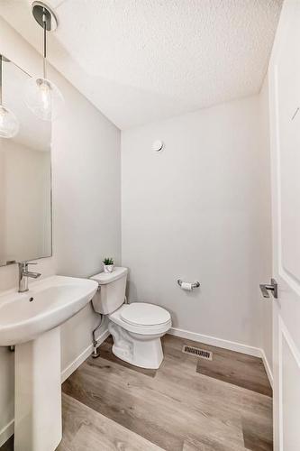 40 Edith Gate Nw, Calgary, AB - Indoor Photo Showing Bathroom