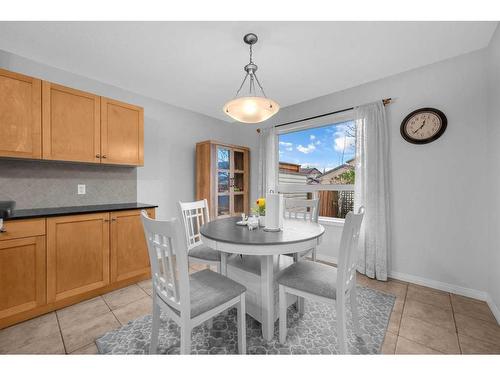 6 Luxstone Point Sw, Airdrie, AB - Indoor Photo Showing Dining Room