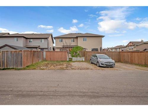 6 Luxstone Point Sw, Airdrie, AB - Outdoor