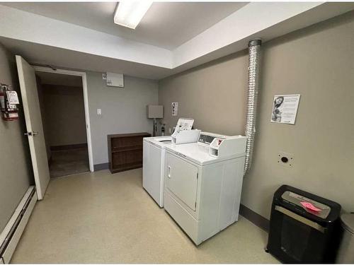 603-616 15 Avenue Sw, Calgary, AB - Indoor Photo Showing Laundry Room