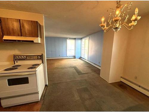 603-616 15 Avenue Sw, Calgary, AB - Indoor Photo Showing Kitchen