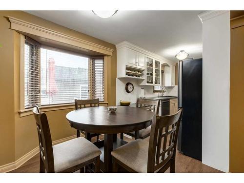 2211 45 Street Se, Calgary, AB - Indoor Photo Showing Dining Room