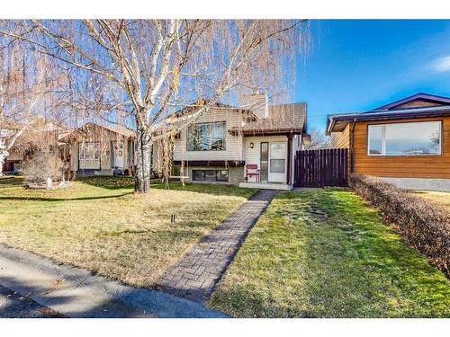 12 Ogmoor Crescent Se, Calgary, AB - Outdoor