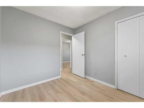 220 Forest Way Se, Calgary, AB - Indoor Photo Showing Other Room