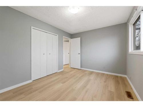 220 Forest Way Se, Calgary, AB - Indoor Photo Showing Other Room