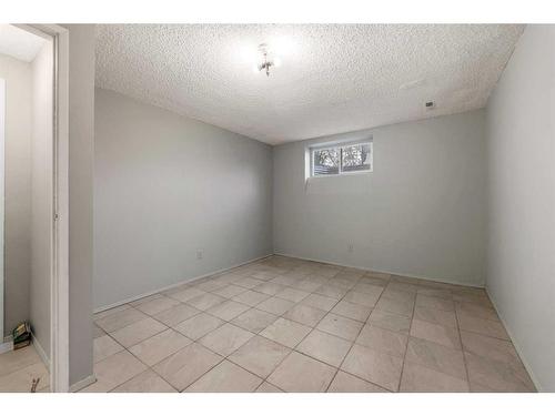 220 Forest Way Se, Calgary, AB - Indoor Photo Showing Other Room