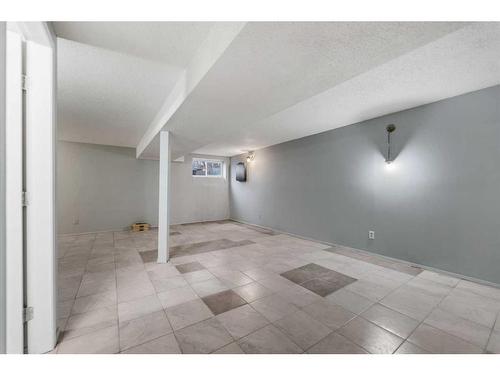 220 Forest Way Se, Calgary, AB - Indoor Photo Showing Other Room