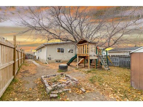 220 Forest Way Se, Calgary, AB - Outdoor