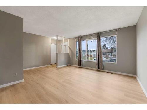 220 Forest Way Se, Calgary, AB - Indoor Photo Showing Other Room