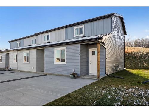 28 Valarosa Park, Didsbury, AB - Outdoor