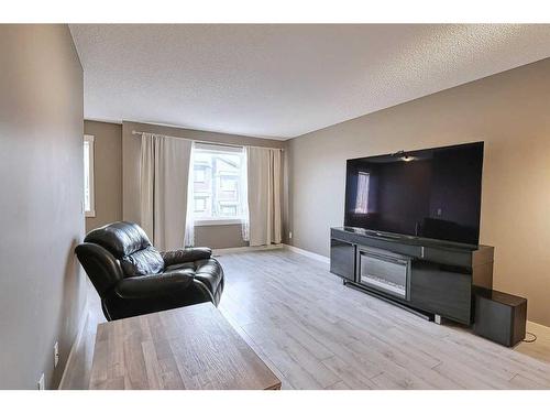 1802-2461 Baysprings Link Sw, Airdrie, AB - Indoor Photo Showing Living Room