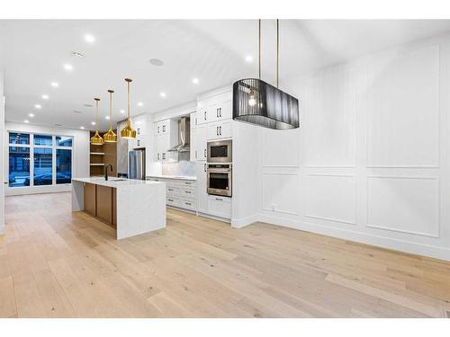 1623 21 Avenue Nw, Calgary, AB - Indoor Photo Showing Kitchen With Upgraded Kitchen