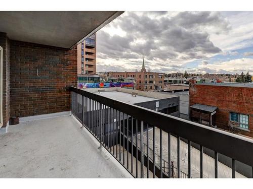 301-1335 12 Avenue Sw, Calgary, AB - Outdoor With Balcony