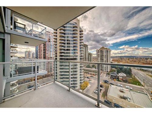 1102-1025 5 Avenue Sw, Calgary, AB - Outdoor With View