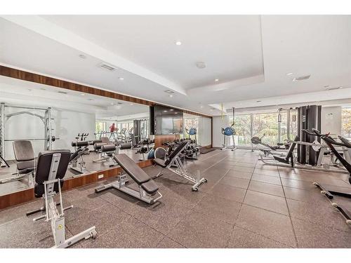 1102-1025 5 Avenue Sw, Calgary, AB - Indoor Photo Showing Gym Room