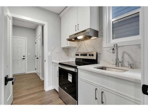 15 Legacy Reach View Se, Calgary, AB - Indoor Photo Showing Kitchen