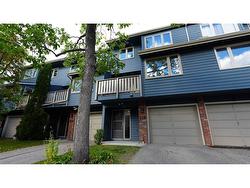 218 Point Mckay Terrace NW Calgary, AB T3B 4V6