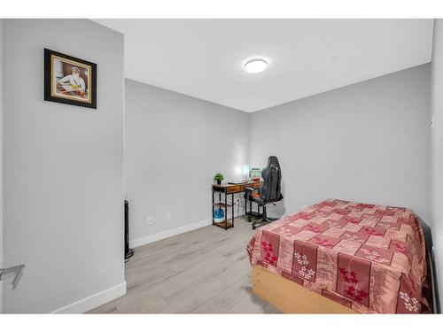 2107-6118 80 Avenue Ne, Calgary, AB - Indoor Photo Showing Bedroom