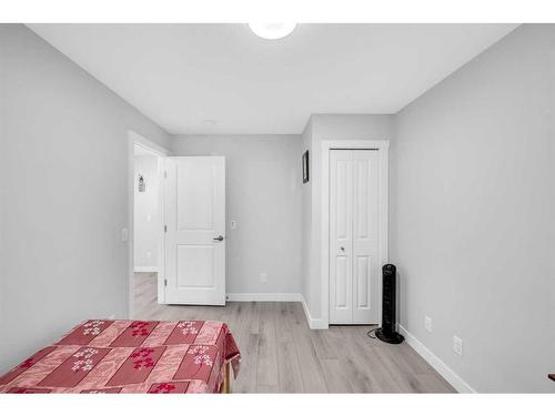 2107-6118 80 Avenue Ne, Calgary, AB - Indoor Photo Showing Bedroom