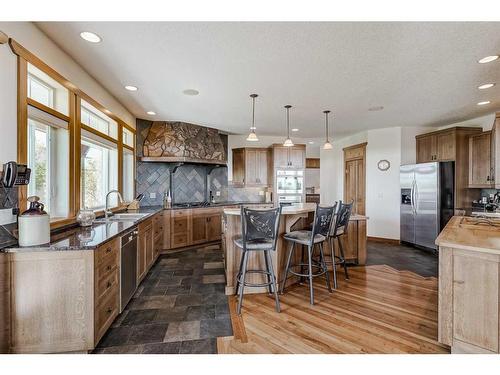 610107 184 Street East, Rural Foothills County, AB - Indoor Photo Showing Kitchen