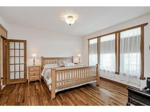 610107 184 Street East, Rural Foothills County, AB - Indoor Photo Showing Bedroom