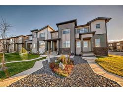 95 Wolf Creek Avenue SE Calgary, AB T2X 4V1