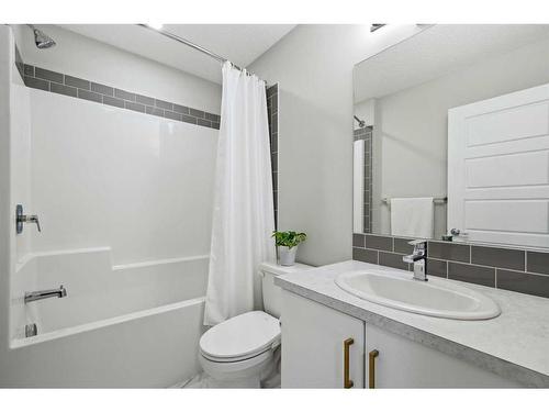 143-301 Redstone Boulevard Ne, Calgary, AB - Indoor Photo Showing Bathroom