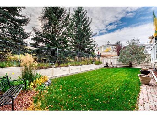 1045 Shawnee Drive Sw, Calgary, AB - Outdoor