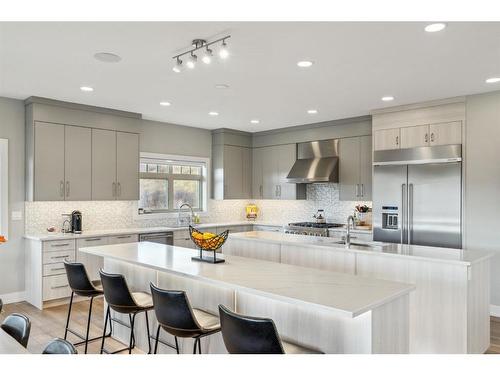 354015 Meridian Street, Rural Foothills County, AB - Indoor Photo Showing Kitchen With Upgraded Kitchen