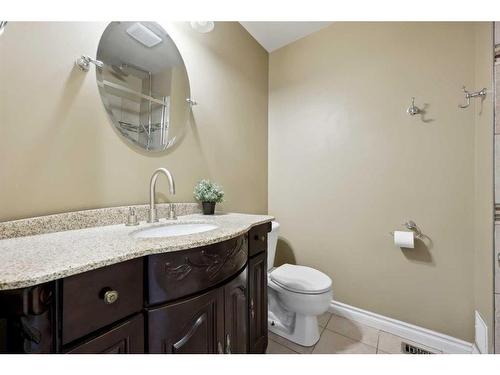 56 Woodfern Way Sw, Calgary, AB - Indoor Photo Showing Bathroom