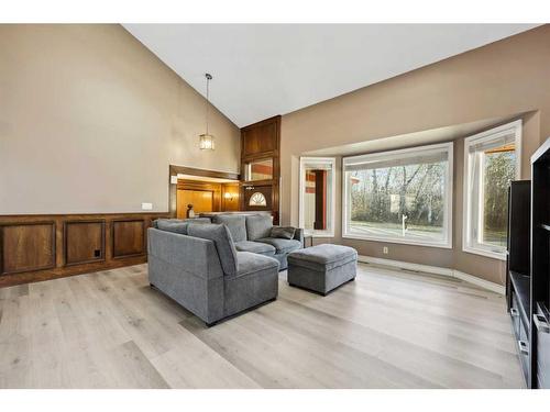 56 Woodfern Way Sw, Calgary, AB - Indoor Photo Showing Living Room