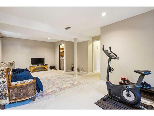 11 Edgeford Road Nw, Calgary, AB - Indoor Photo Showing Gym Room