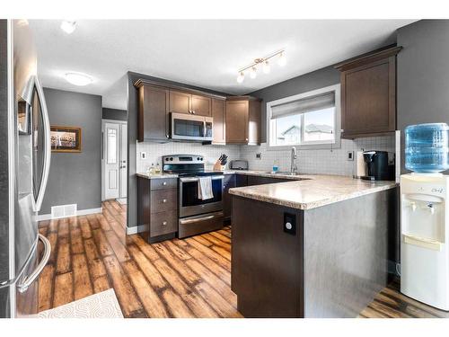 2 Violet Close, Olds, AB - Indoor Photo Showing Kitchen With Stainless Steel Kitchen