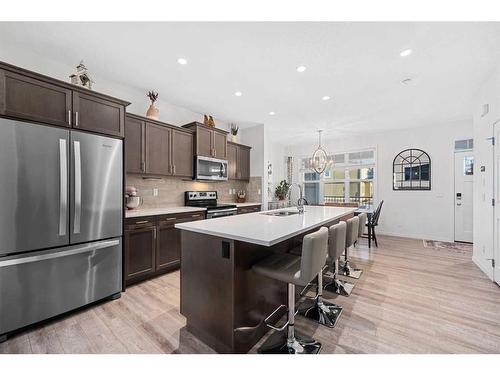 258 Vista Drive, Crossfield, AB - Indoor Photo Showing Kitchen With Stainless Steel Kitchen With Upgraded Kitchen