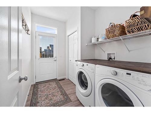 258 Vista Drive, Crossfield, AB - Indoor Photo Showing Laundry Room