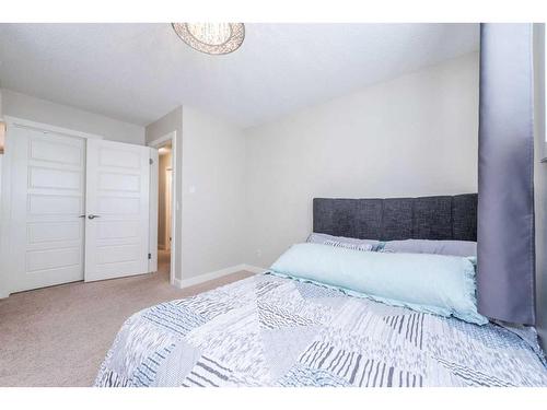 107 Pantego Lane Nw, Calgary, AB - Indoor Photo Showing Bedroom