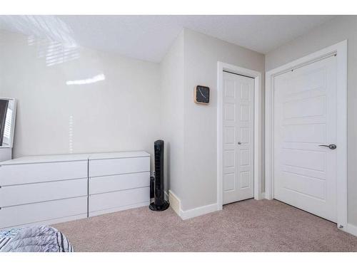 107 Pantego Lane Nw, Calgary, AB - Indoor Photo Showing Bedroom